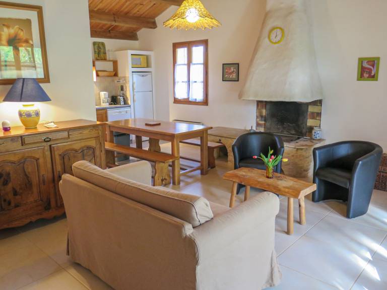 Fully equipped vacation home with private pool, terrace & grill | Dogs allowed — photo 3