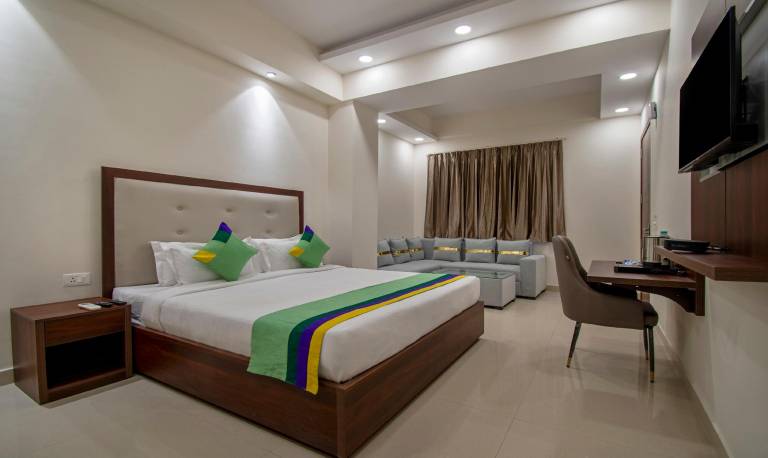 Treebo La Mirage Suite