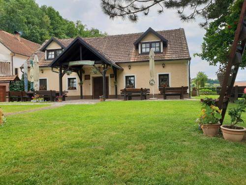Prenočišče z zajtrkom Poljana Sutlanska