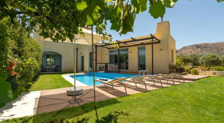 Villa with pool in Apokoronas