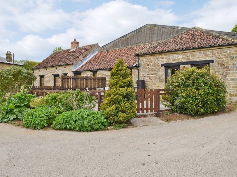 Cottage  West Ayton