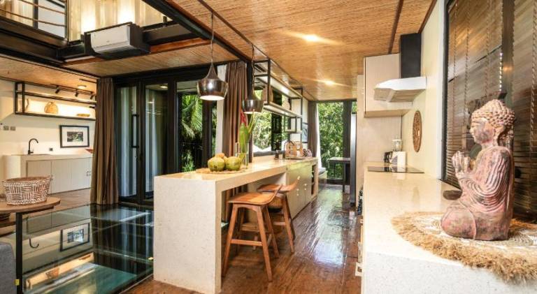 Villa with pool — photo 3