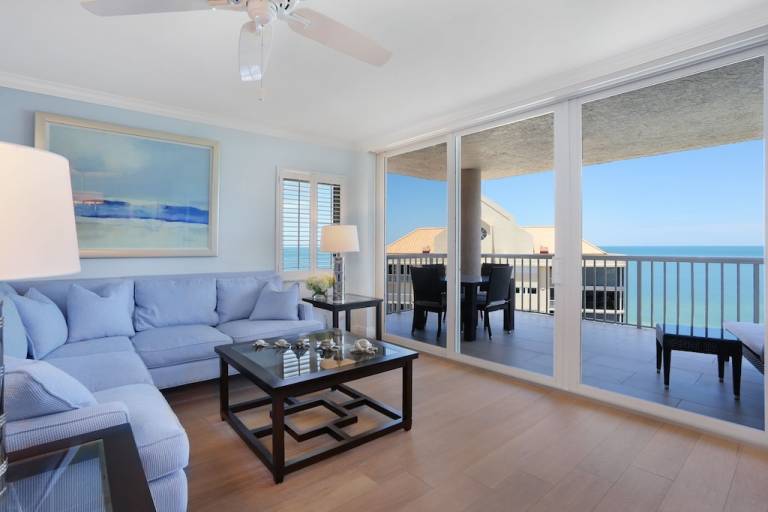 Condo Naples