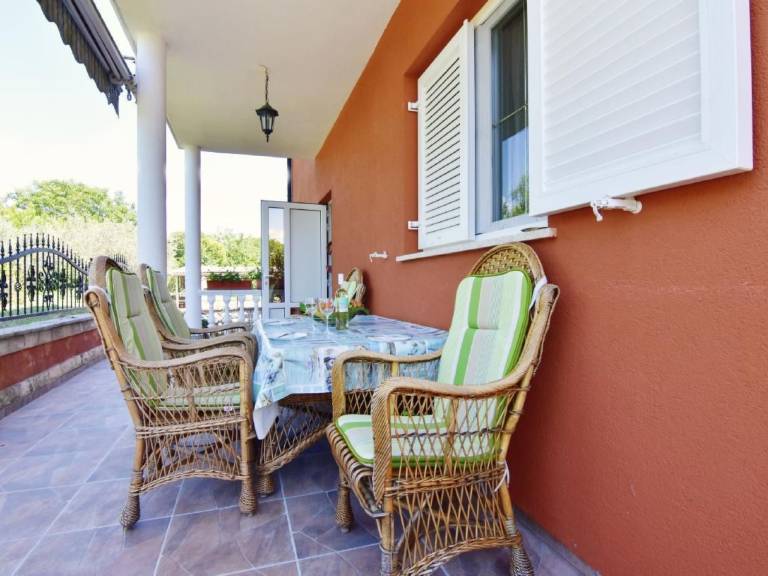 Apartment with patio, yard & barbecue | Nature view — photo 2