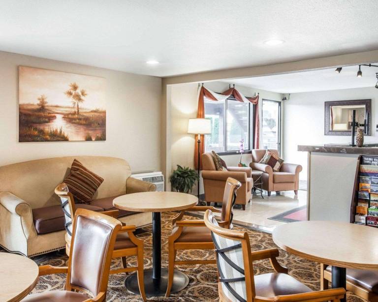 Econo Lodge Ellensburg Near University — photo 3