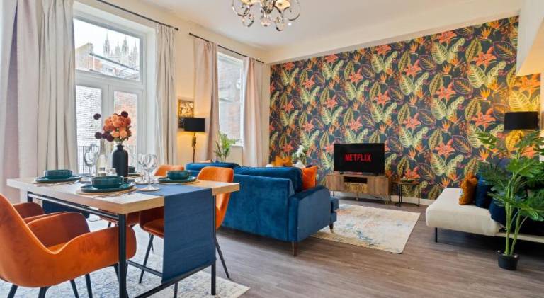 Spacious Luxury 2 Bedroom City Centre Apartment with Terrace & High Ceiling in Canterbury