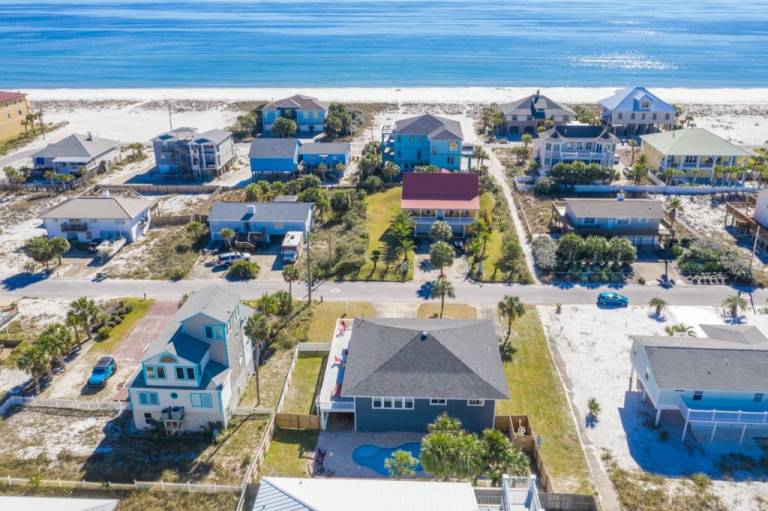 House with patio in Gulf Breeze, FL