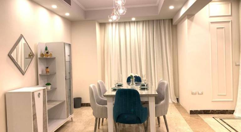 Apartment with hot tub — photo 3