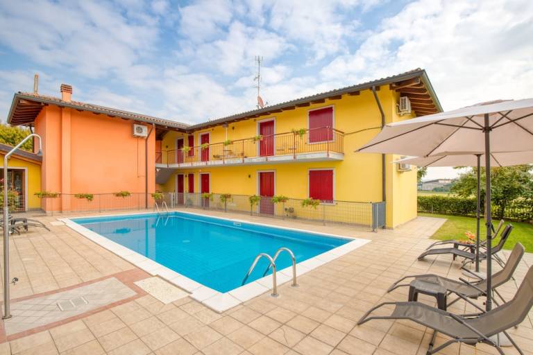 Aparthotel Colà