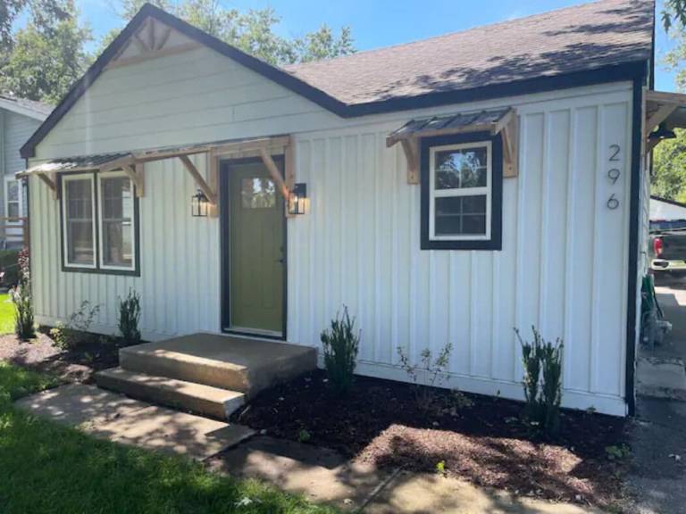 Cottage  Village of Lakewood