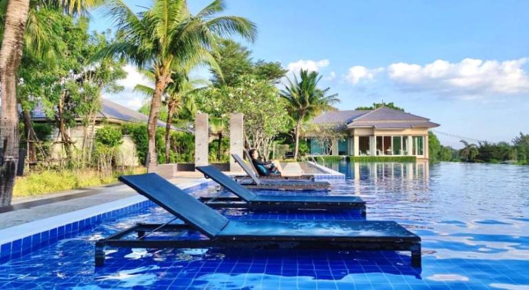 Villa with pool | Pets allowed — photo 4