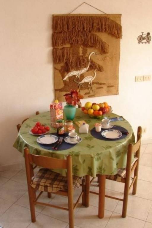 Apartment with patio — photo 3