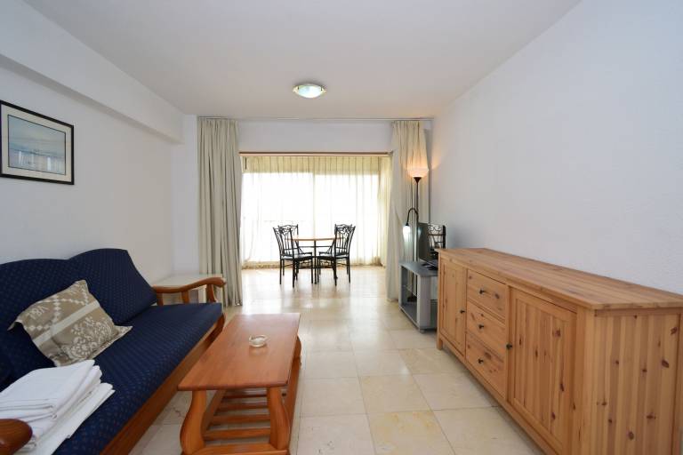 Family-friendly charming holiday apartment with patio & pool | Water view | Next to the beach | Dogs allowed — photo 4