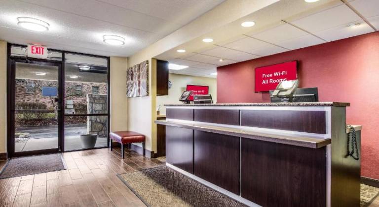 Red Roof Inn Lexington — photo 3