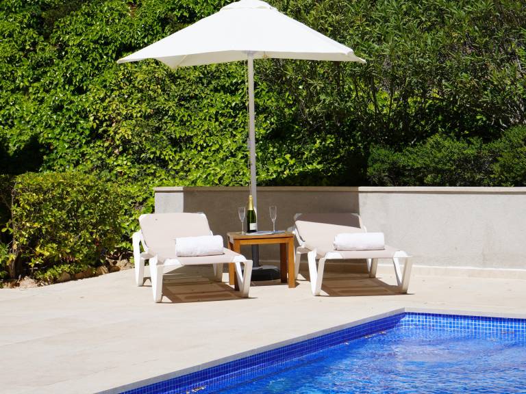 Luxury Villa with Private Pool near the Sea — photo 4