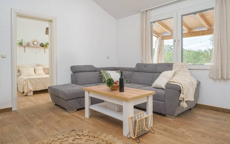 Children-friendly vacation home with terrace, garden & private pool | Pets allowed — photo 5