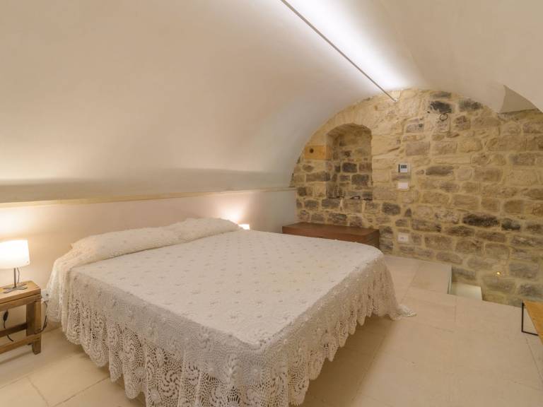 Holiday apartment with yard & terrace | Next to Duomo of San Giorgio | Pets allowed — photo 4
