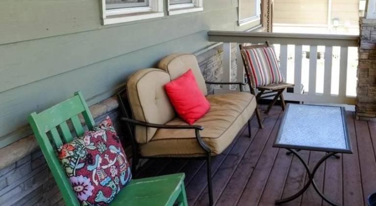 House with hot tub — photo 5