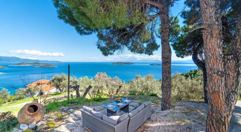Nice villa with terrace, garden & private pool | Next to the beach | Good for workation | Pets allowed — photo 3