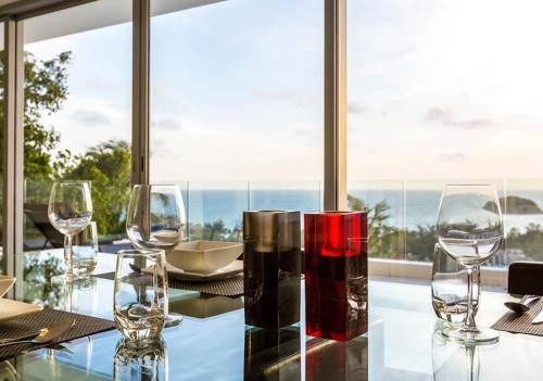 Serviced apartment  Karon