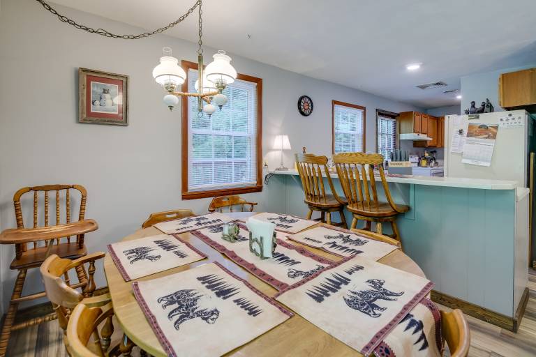 Charming Gatlinburg Home: Pets & Families Welcome! — photo 2