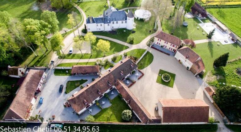 Big vacation home with jacuzzi & pool | Dogs allowed — photo 3