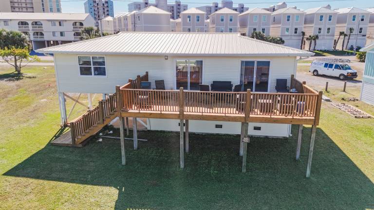 Unwind: Lagoon-front living with easy beach access! — photo 4