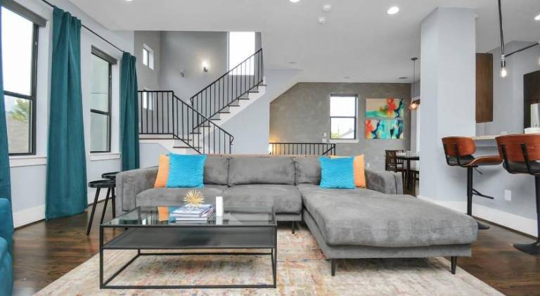 Skyline Views - Sleeps 10 Home Near Downtown in Houston, TX