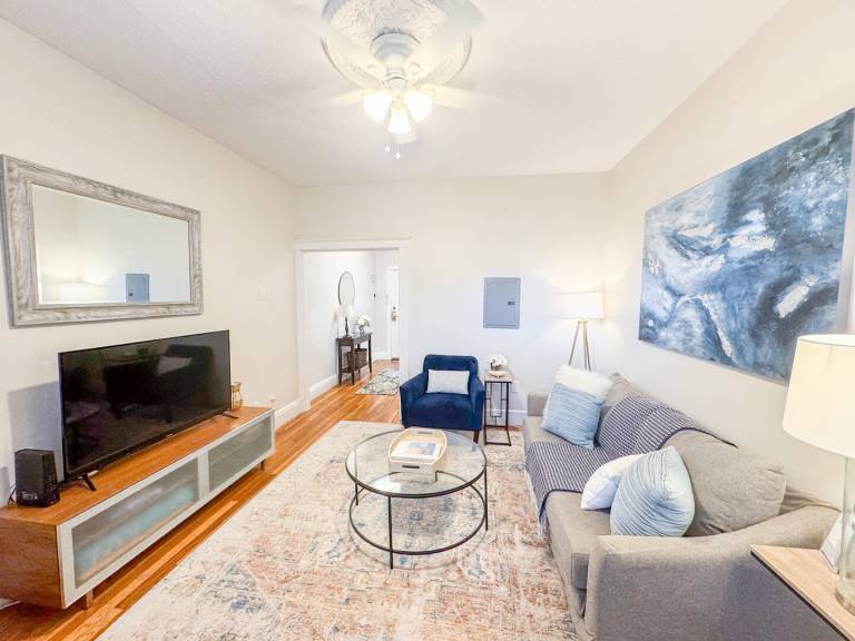 Family-friendly charming rental apartment | Pets are welcome — photo 2