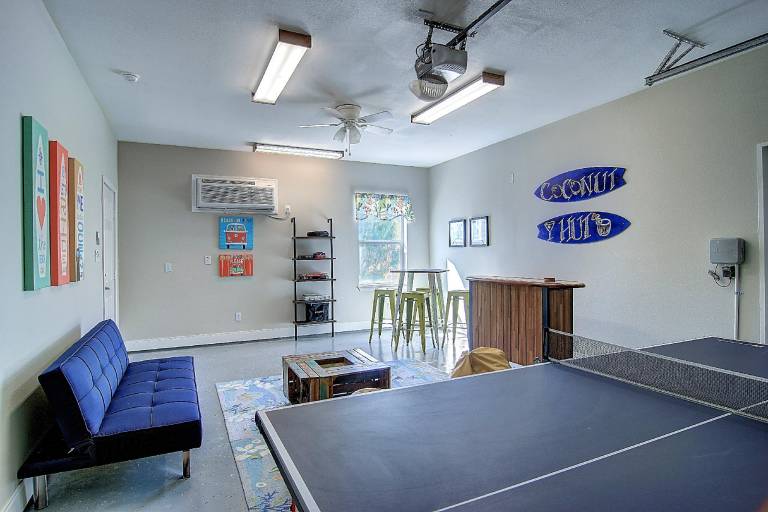 Coconut Hut - Pet Friendly! Boardwalk to the Beach! - Pet Friendly! Boardwalk to the Beach! in Port Aransas, TX