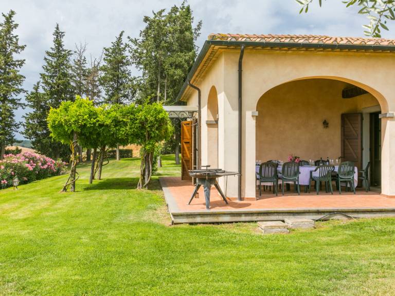 Fully equipped house with yard, grill & private pool | Nature view | Pet-friendly — photo 3
