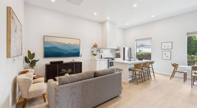 Casa Castillo - Boutique Suites in Downtown Santa Barbara — photo 5