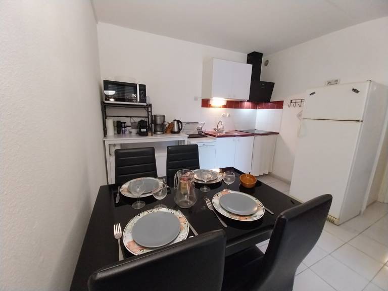Wonderful rental apartment with pool, terrace & yard | Close to the beach | Pets are welcome — photo 4