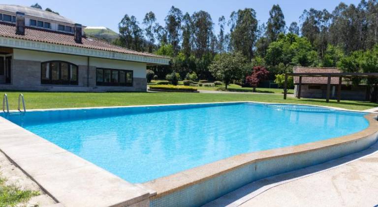 Vacation home with pool in Guimarães