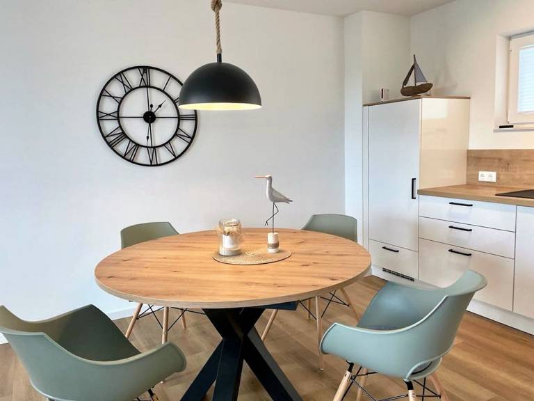 Moderne, hochwertige Ferienwohnung, Sauna, großer Balkon, Meerblick, strandnah — photo 2