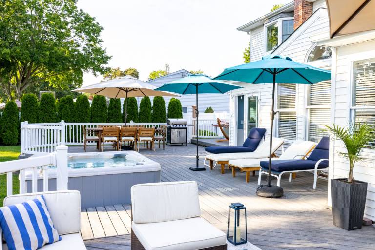 House  Bellport