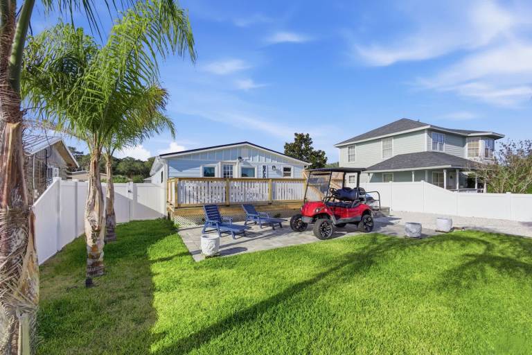 4BR Coastal Pool Cottage Golf Cart Kayaks — photo 2