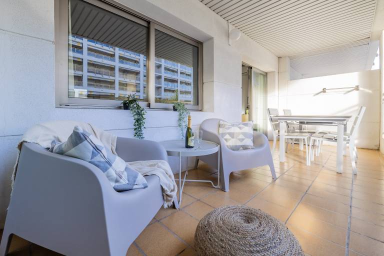 Holiday apartment with garden, patio & pool — photo 5