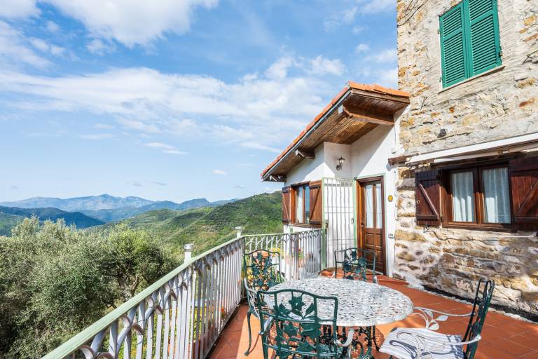 House Sleeps 5 Scenic Views Fireplace & Garden