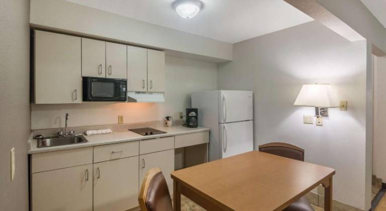 Studio 6 Lubbock, TX - Medical Center — photo 4