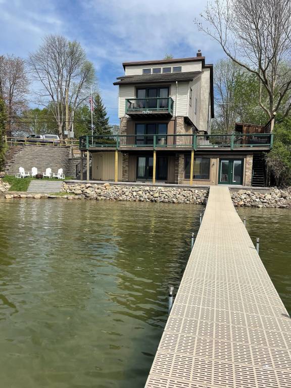 House  Conesus Lake