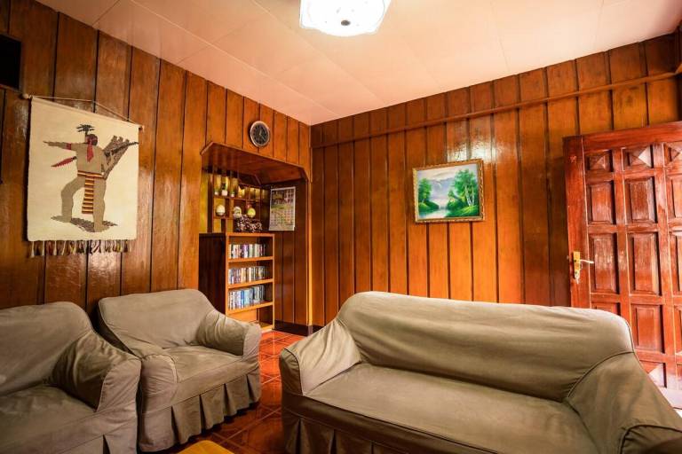 House with grill | Dogs allowed in Baguio