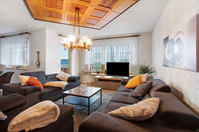 Alpine View Apartment with Mountain Views, Balcony & Wi-Fi in Bad Saeckingen