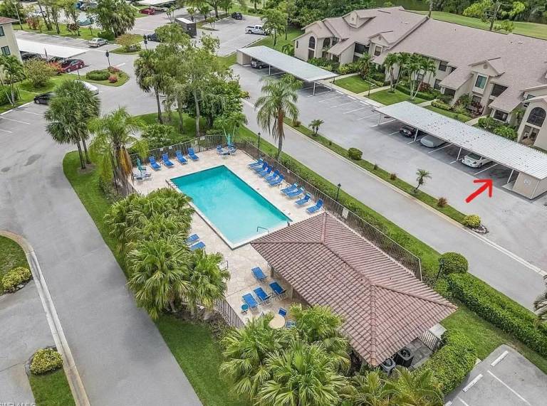 Family-oriented wonderful condo with terrace & heated pool | Pets allowed in Naples, FL