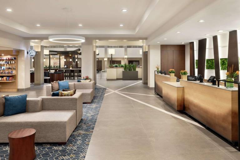 Embassy Suites by Hilton Cincinnati RiverCenter — photo 4