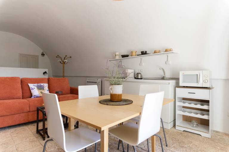 Apartment with grill & yard — photo 3