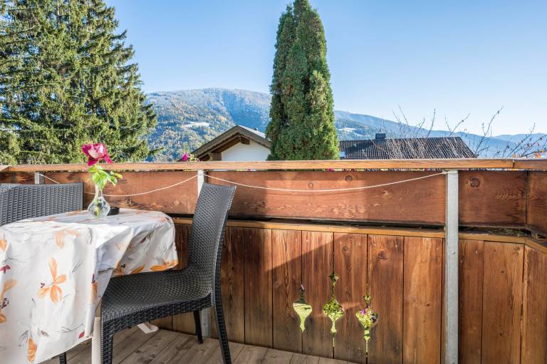 Apartment "Klementhof Nr 4" with Mountain View, Pool, Wi-Fi, Balcony & Garden — photo 2
