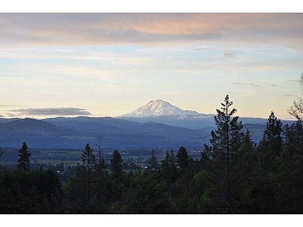 House Mount Hood