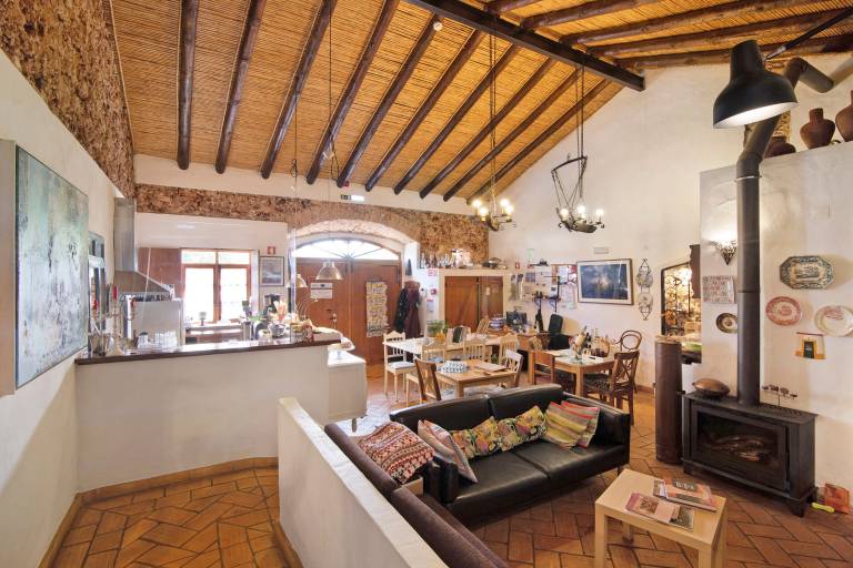 Holiday Home "Casa da Tita - Apartamento Celeiro" with Mountain View, Pool, A/C & Wi-Fi — photo 3