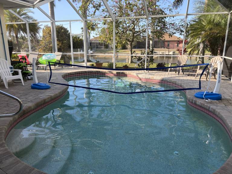 Vacation home with private pool, barbeque & jacuzzi — photo 3